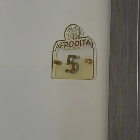 Afrodita 5